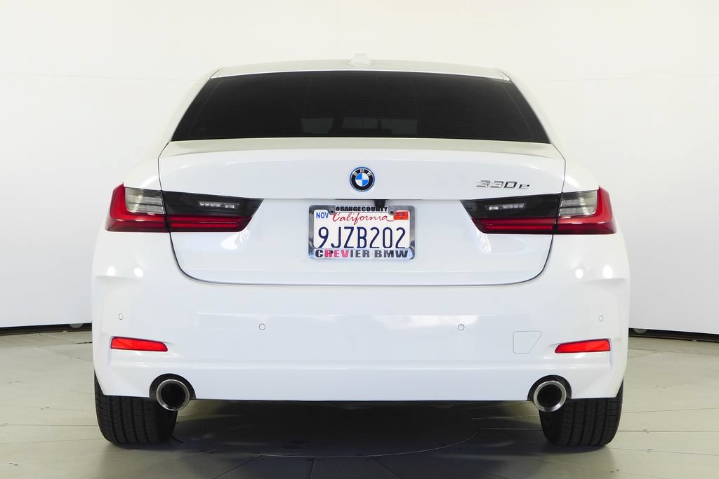 Used 2024 BMW 330e w/ Convenience Package RWD image 8