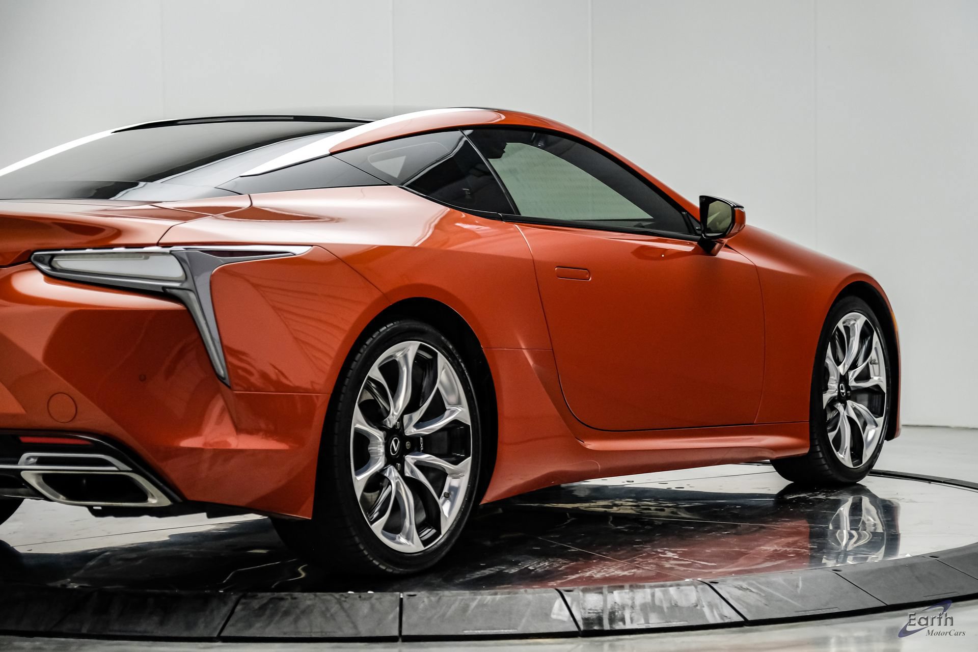 Used 2021 Lexus LC 500 Coupe w/ Performance Package RWD image 18