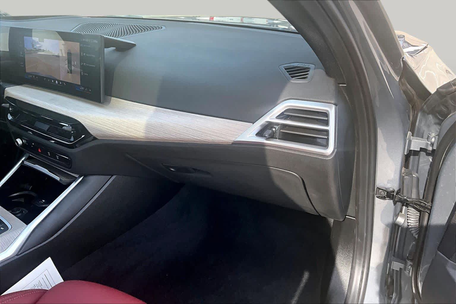 Used 2025 BMW 330i Sedan RWD image 17