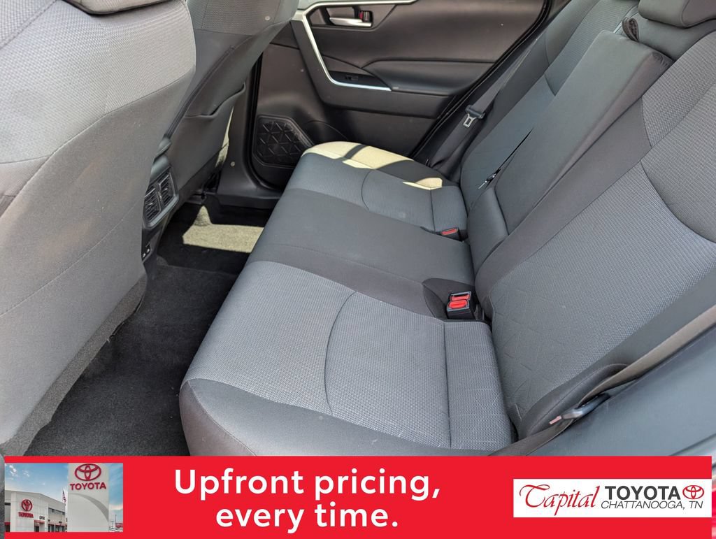 Used 2025 Toyota RAV4 XLE AWD/4WD image 10