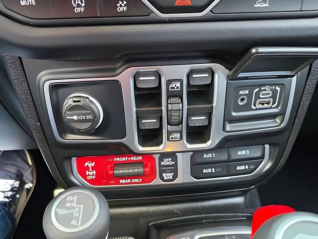Used 2025 Jeep Wrangler Unlimited Rubicon AWD/4WD image 20