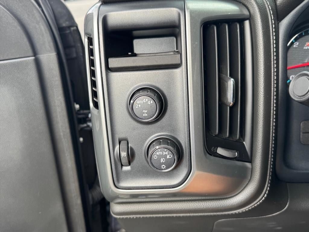 Used 2018 Chevrolet Silverado 1500 LTZ Z71 w/ Centennial Edition AWD/4WD image 21