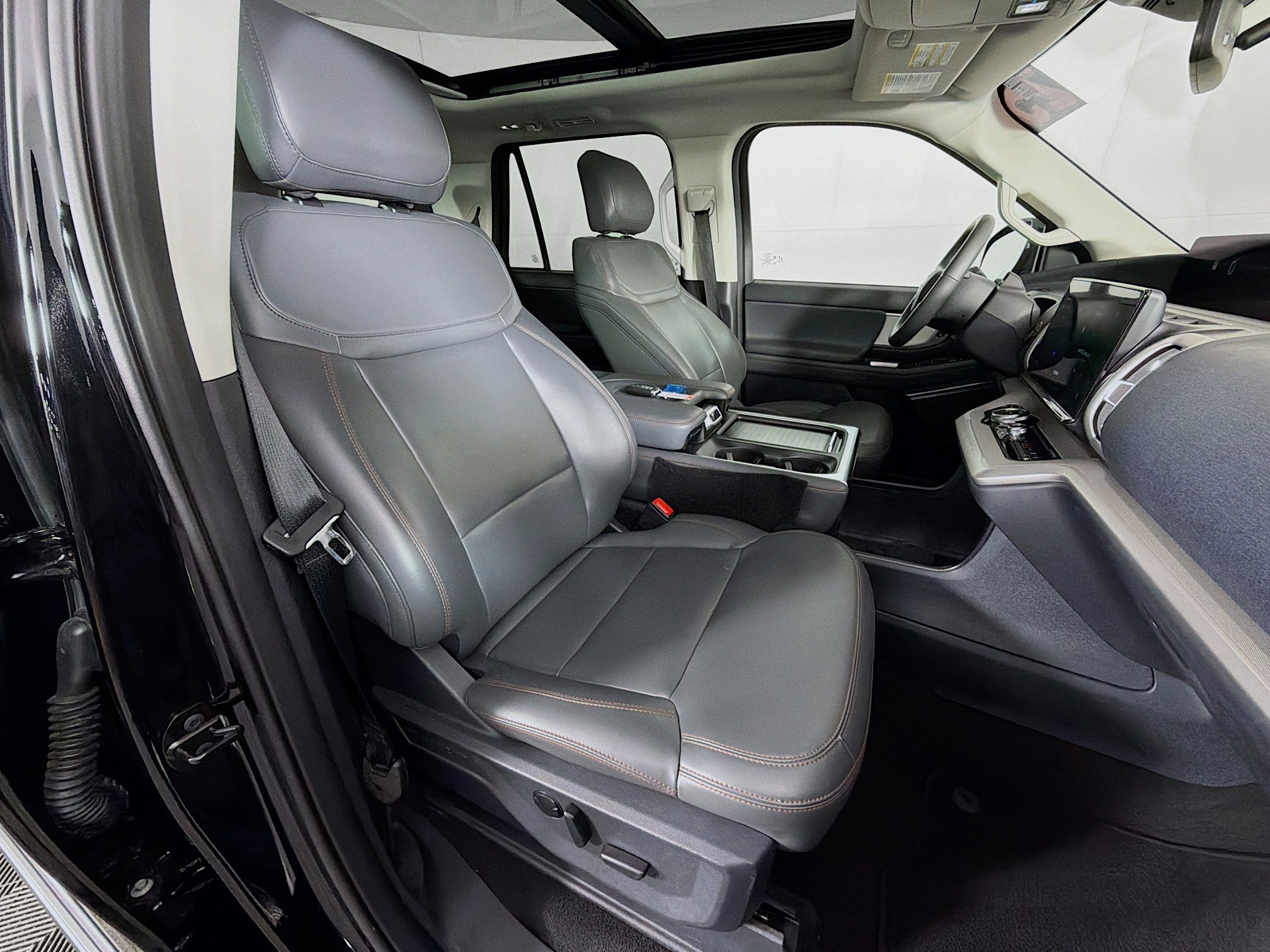 Used 2025 Ford Expedition Max Active image 31