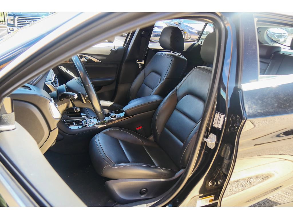 Used 2018 INFINITI QX30 Premium w/ Navigation Package image 11