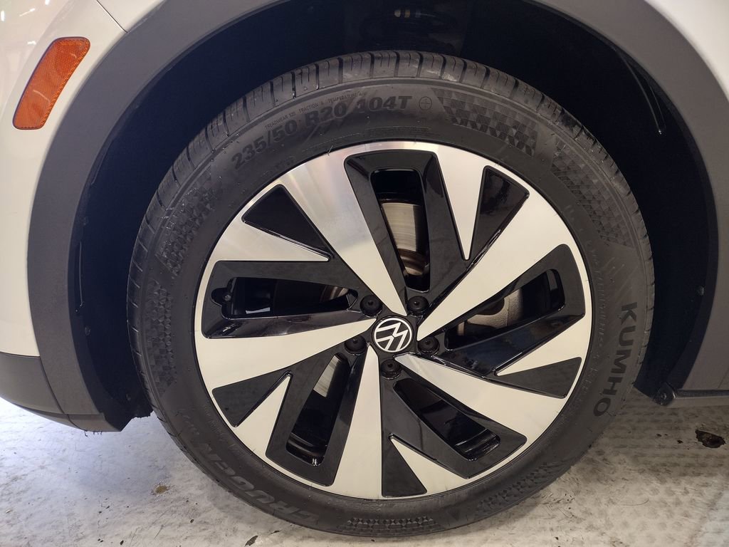 Certified 2021 Volkswagen ID.4 Pro S w/ Gradient Package image 6