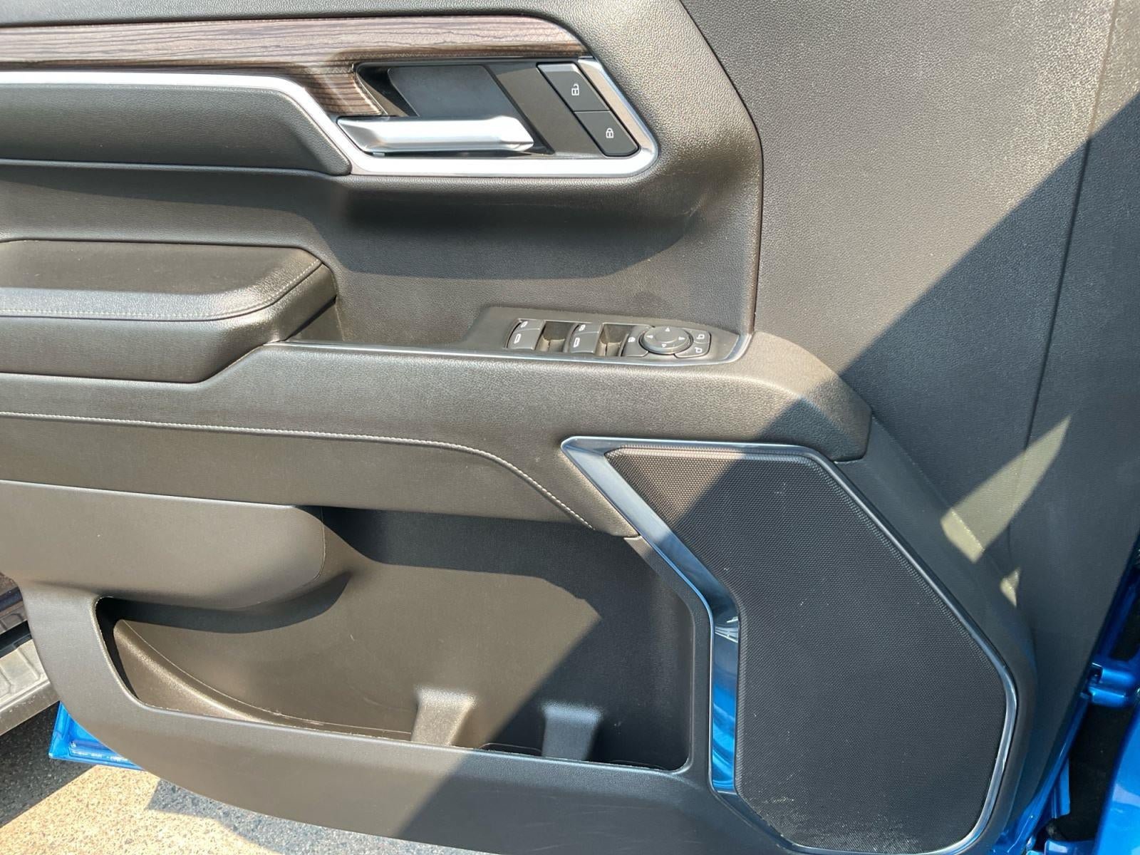 Used 2024 Chevrolet Silverado 1500 RST AWD/4WD image 19