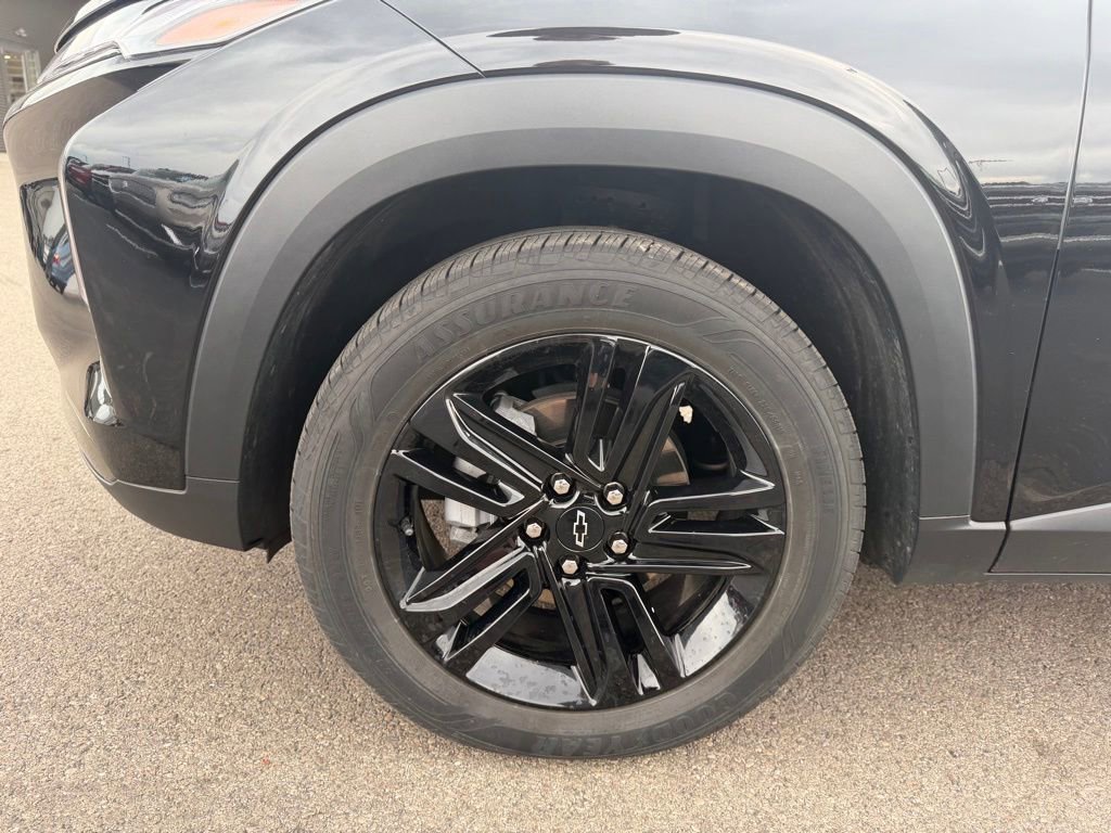 Used 2024 Chevrolet Trax ACTIV w/ Sunroof Package FWD image 12
