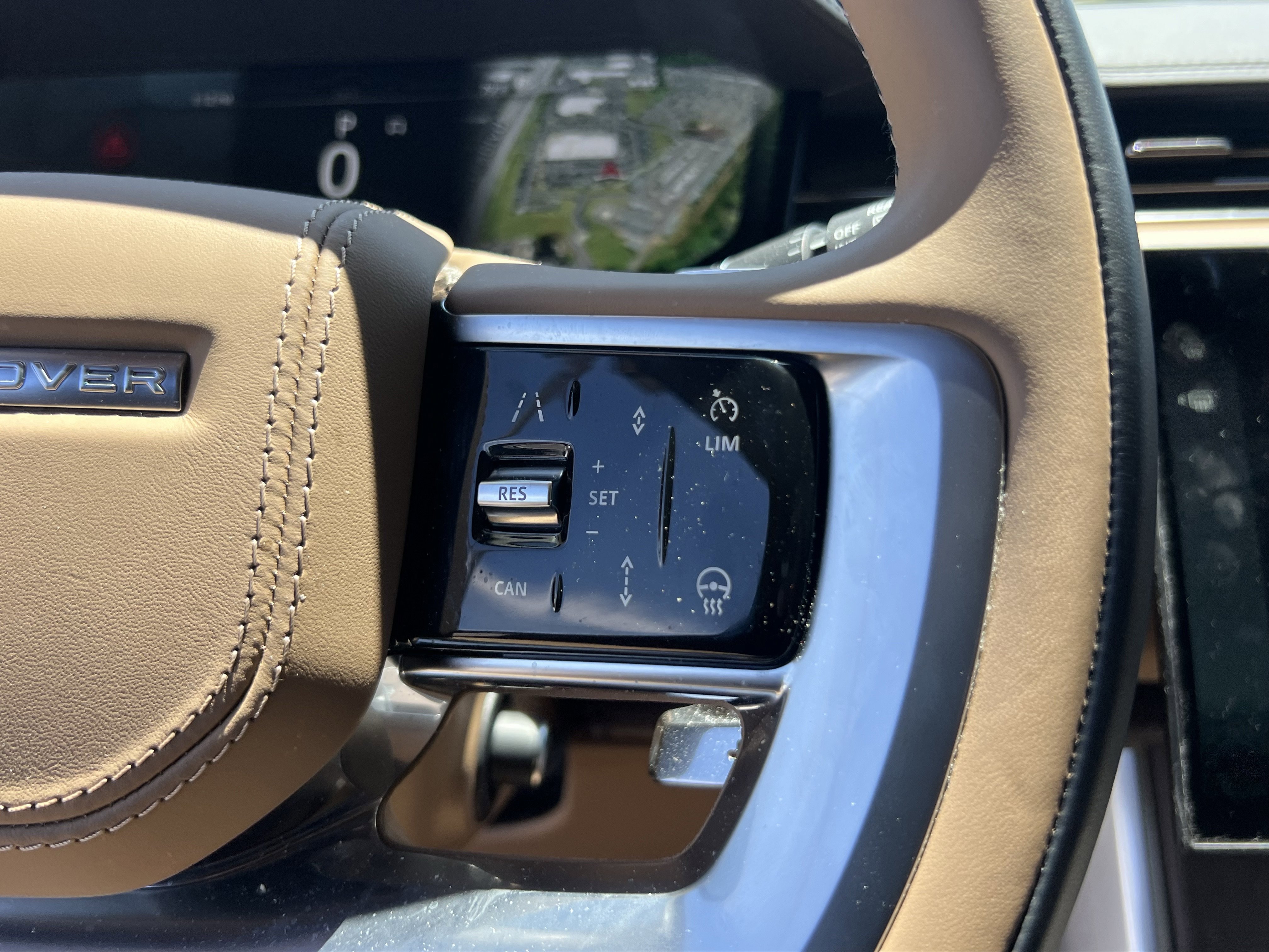 Certified 2025 Land Rover Range Rover SE AWD/4WD image 23