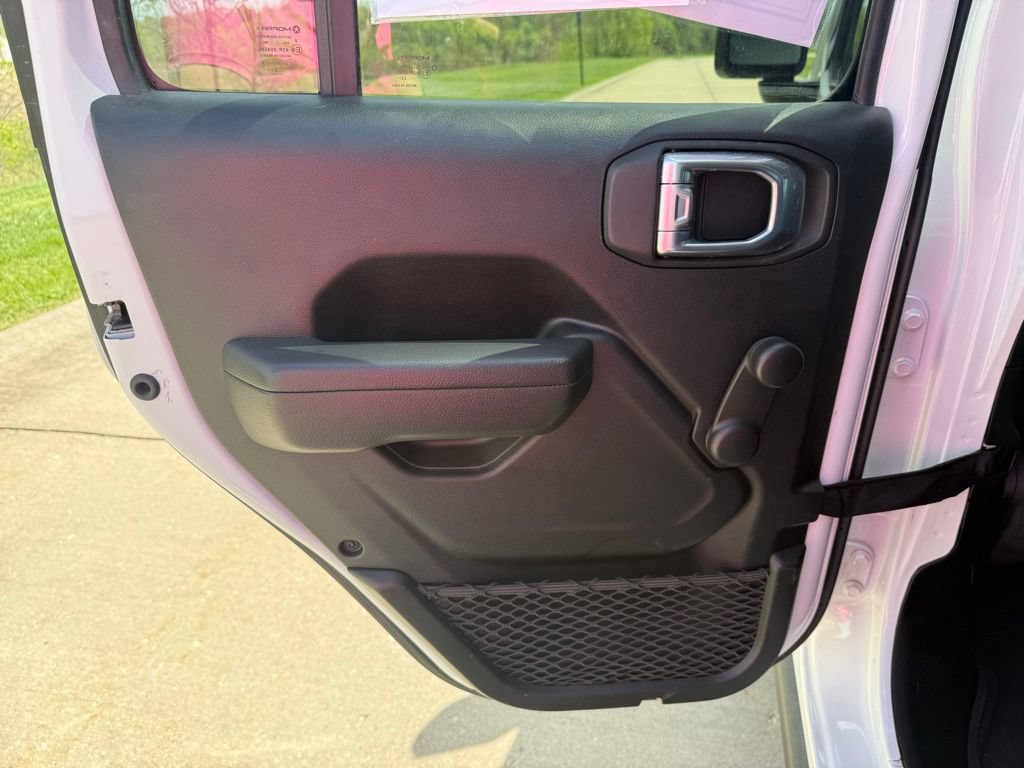 Used 2023 Jeep Wrangler Unlimited Sport AWD/4WD image 12