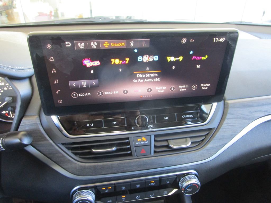 Used 2023 Nissan Altima 2.5 SV w/ SV Premium Package image 31