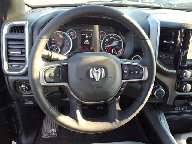 New 2026 RAM 1500 4x4 Crew Cab image 5