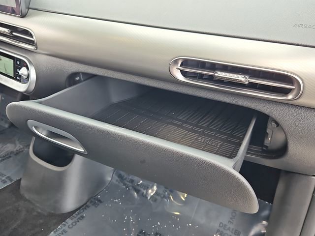 Used 2024 Genesis GV60 RWD image 21