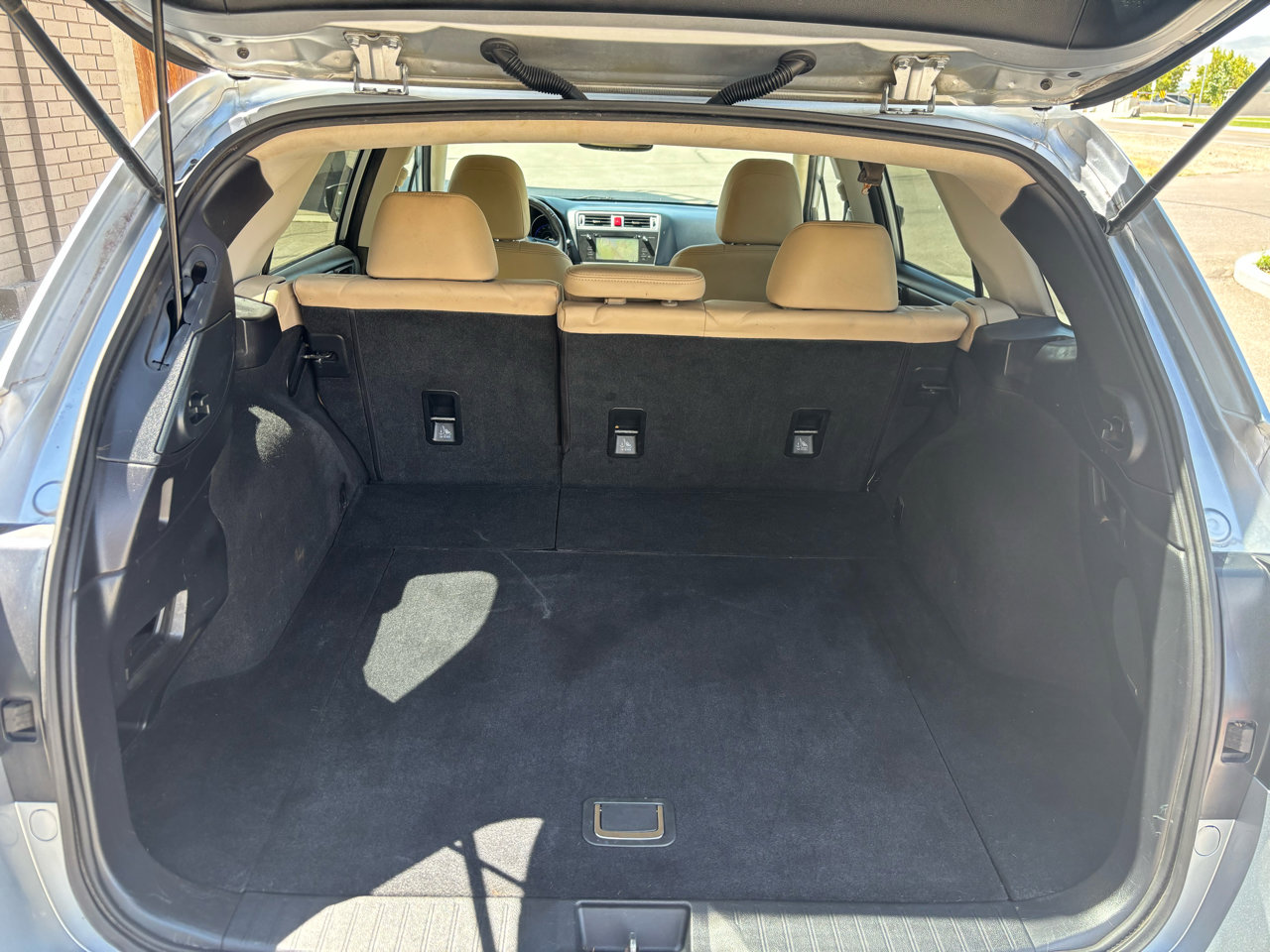 Used 2016 Subaru Outback 2.5i Limited AWD/4WD image 5