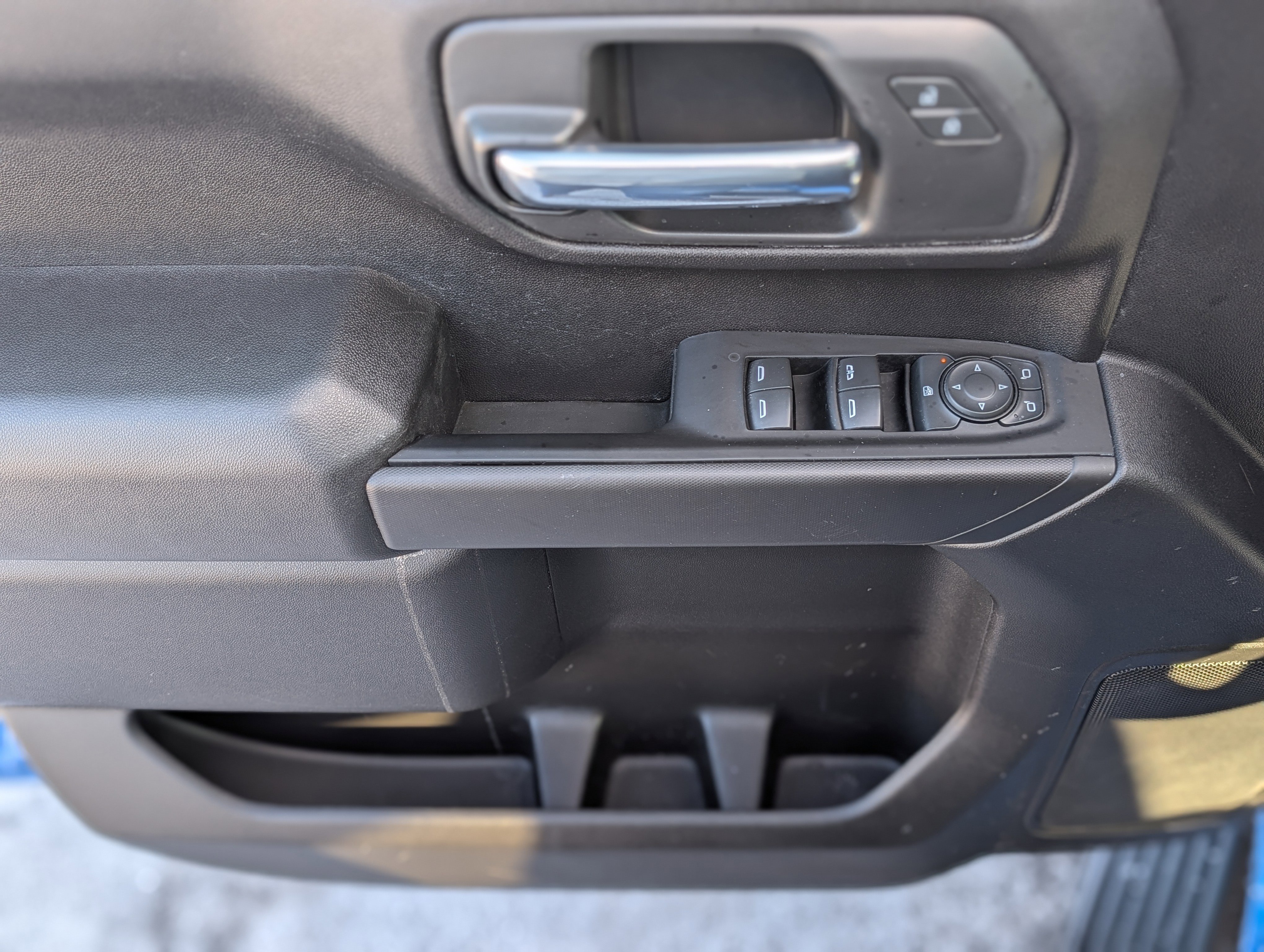 Certified 2022 Chevrolet Silverado 1500 Custom w/ LPO, Dark Essentials Package image 24