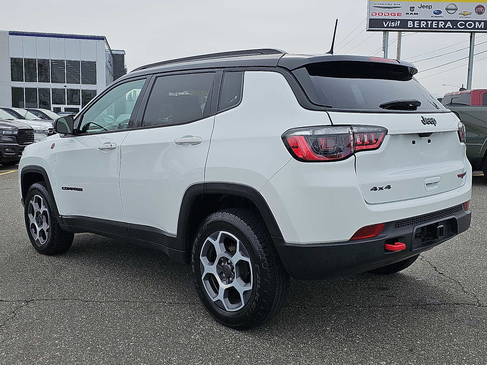 Used 2022 Jeep Compass Trailhawk w/ Sun and Sound Group image 4