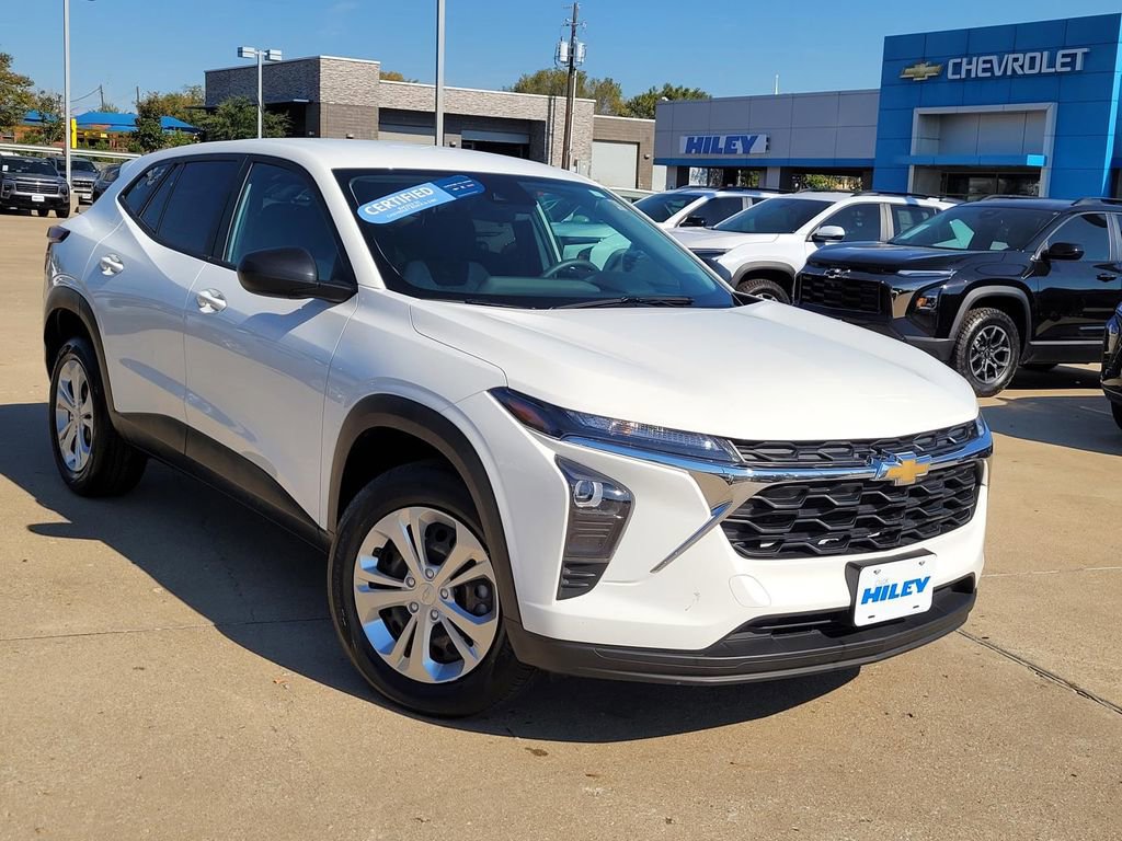 Certified 2024 Chevrolet Trax LS w/ Driver Confidence Package