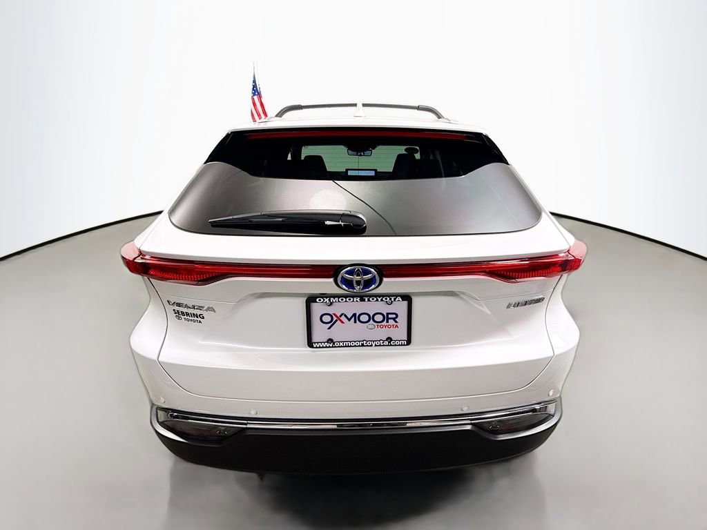 Used 2024 Toyota Venza Limited image 23