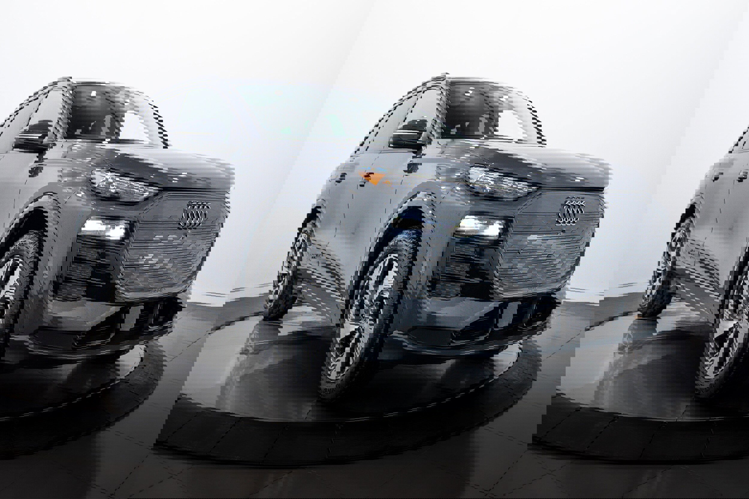 Certified 2025 Audi Q6 e-tron Premium Plus w/ Premium Plus