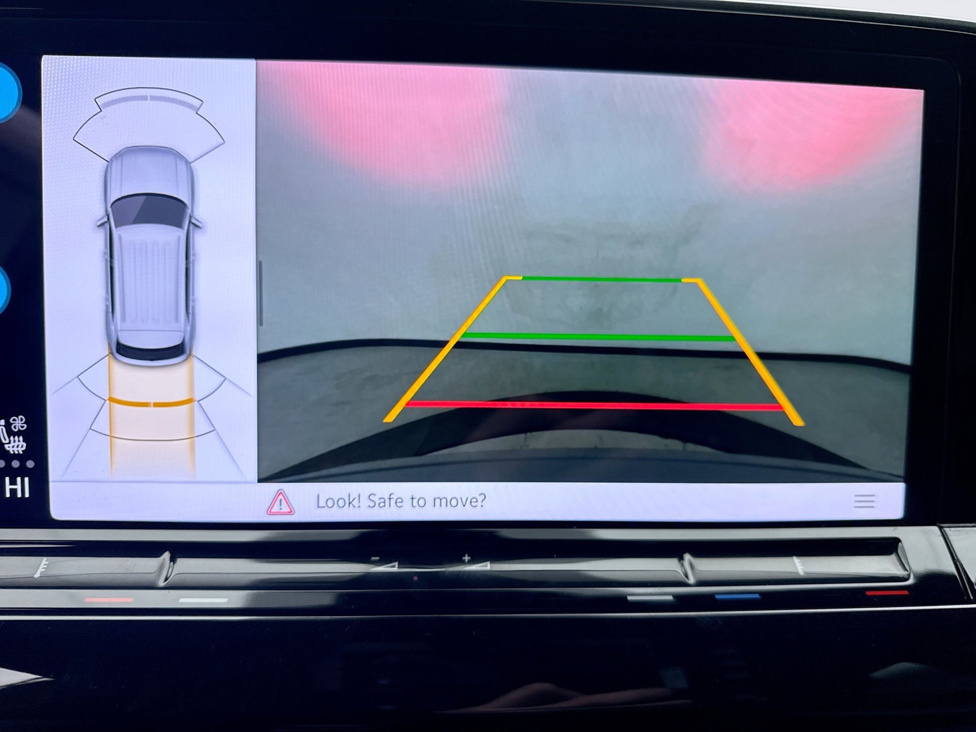 Used 2025 Volkswagen Atlas Cross Sport SEL image 11