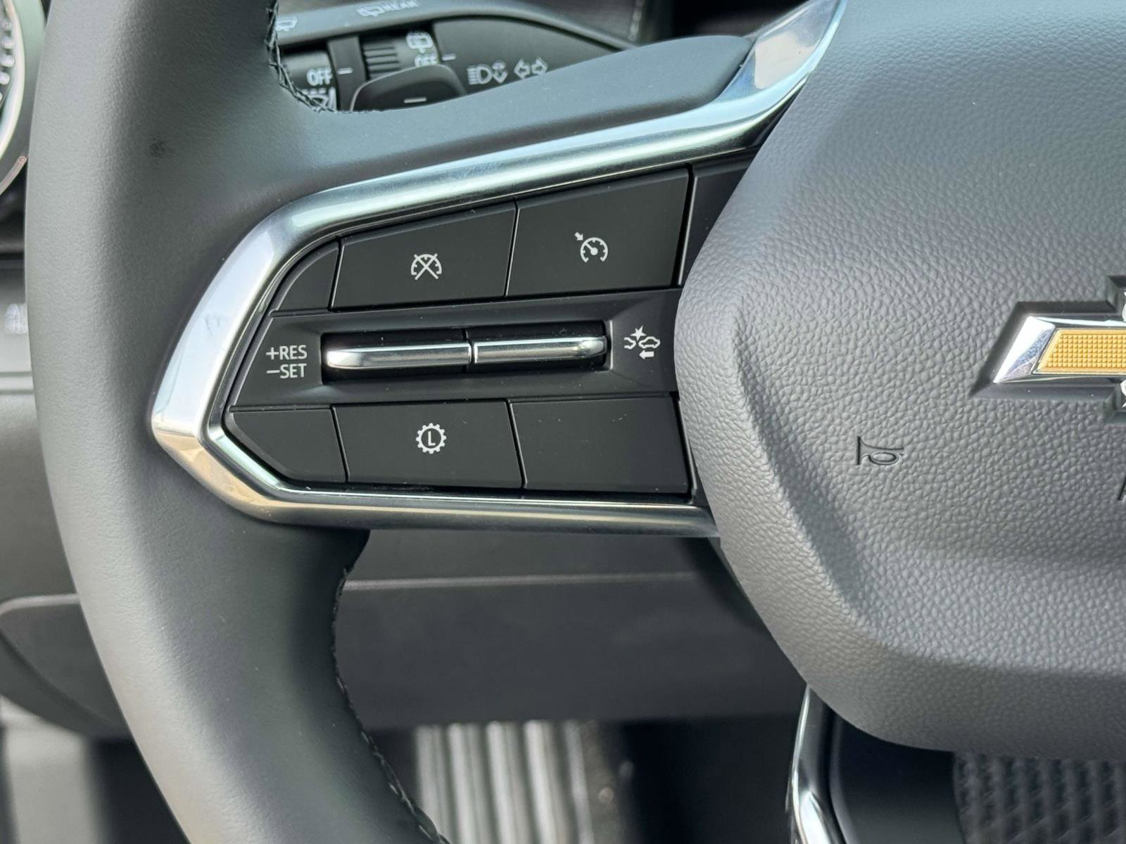New 2026 Chevrolet Equinox LT w/ Safety and Technology Package image 8