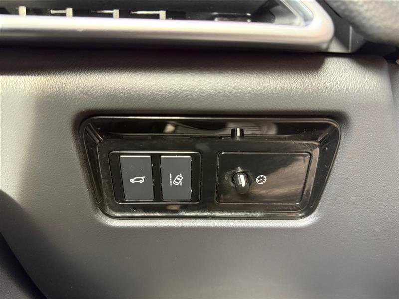 Used 2018 Jaguar F-PACE Prestige image 31