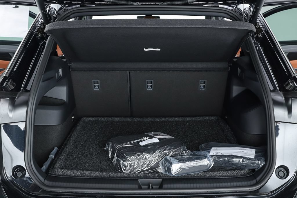 New 2026 Volkswagen Tiguan SEL R-Line AWD/4WD image 29