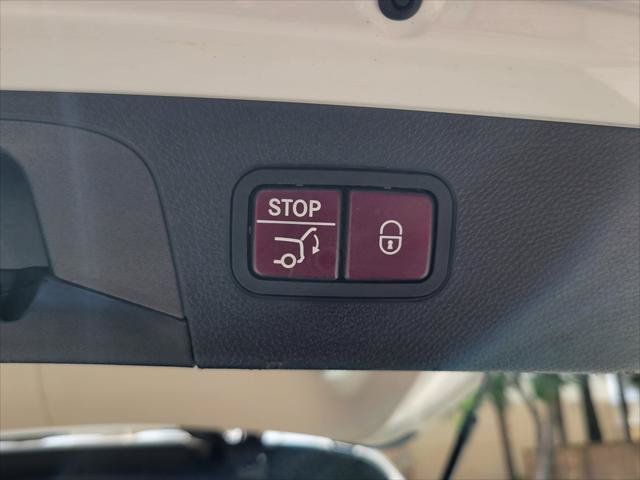 Used 2018 Mercedes-Benz GLC 300 image 11