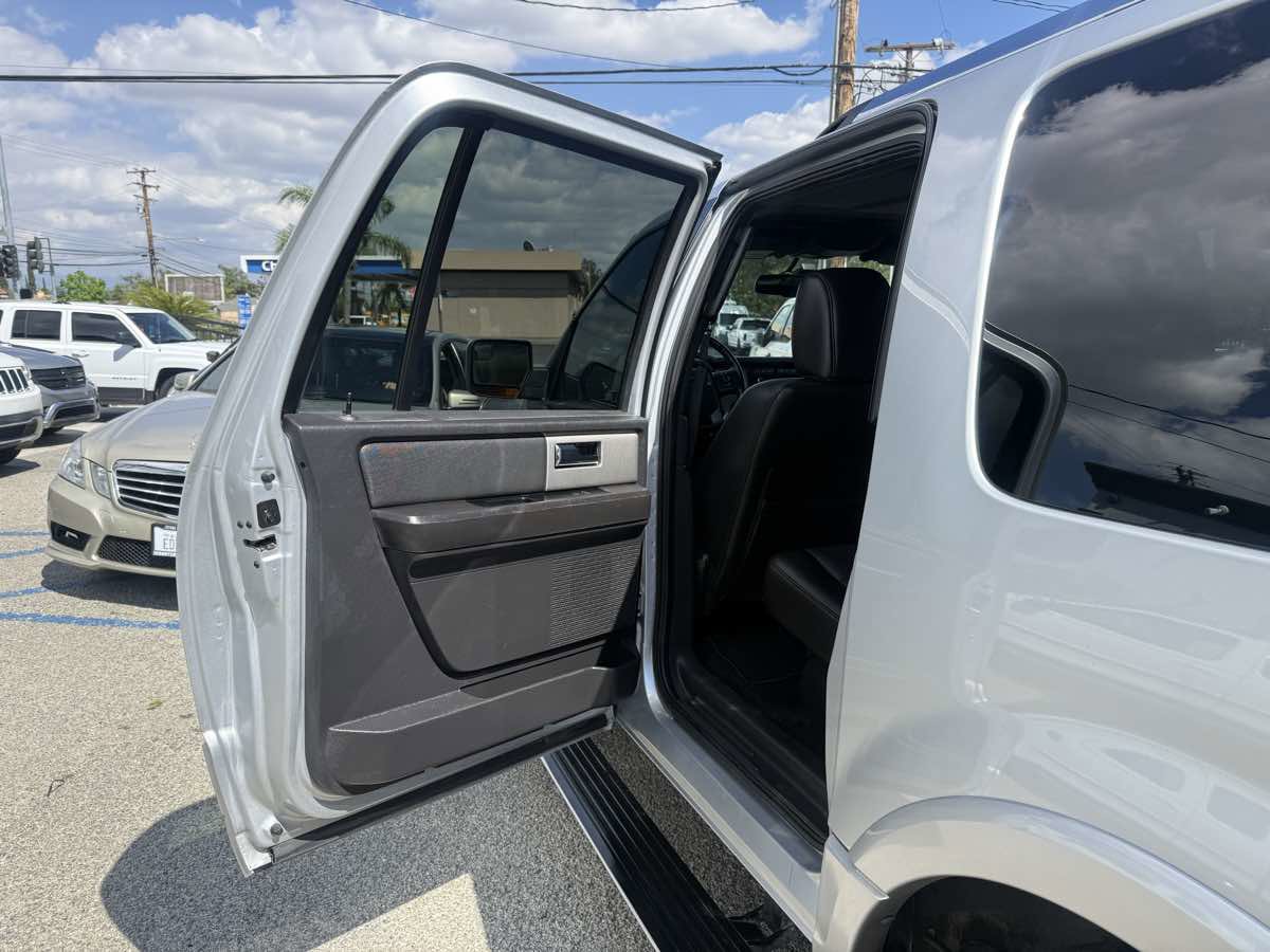 Used 2014 Ford Expedition EL Limited w/ Equipment Group 301A image 16