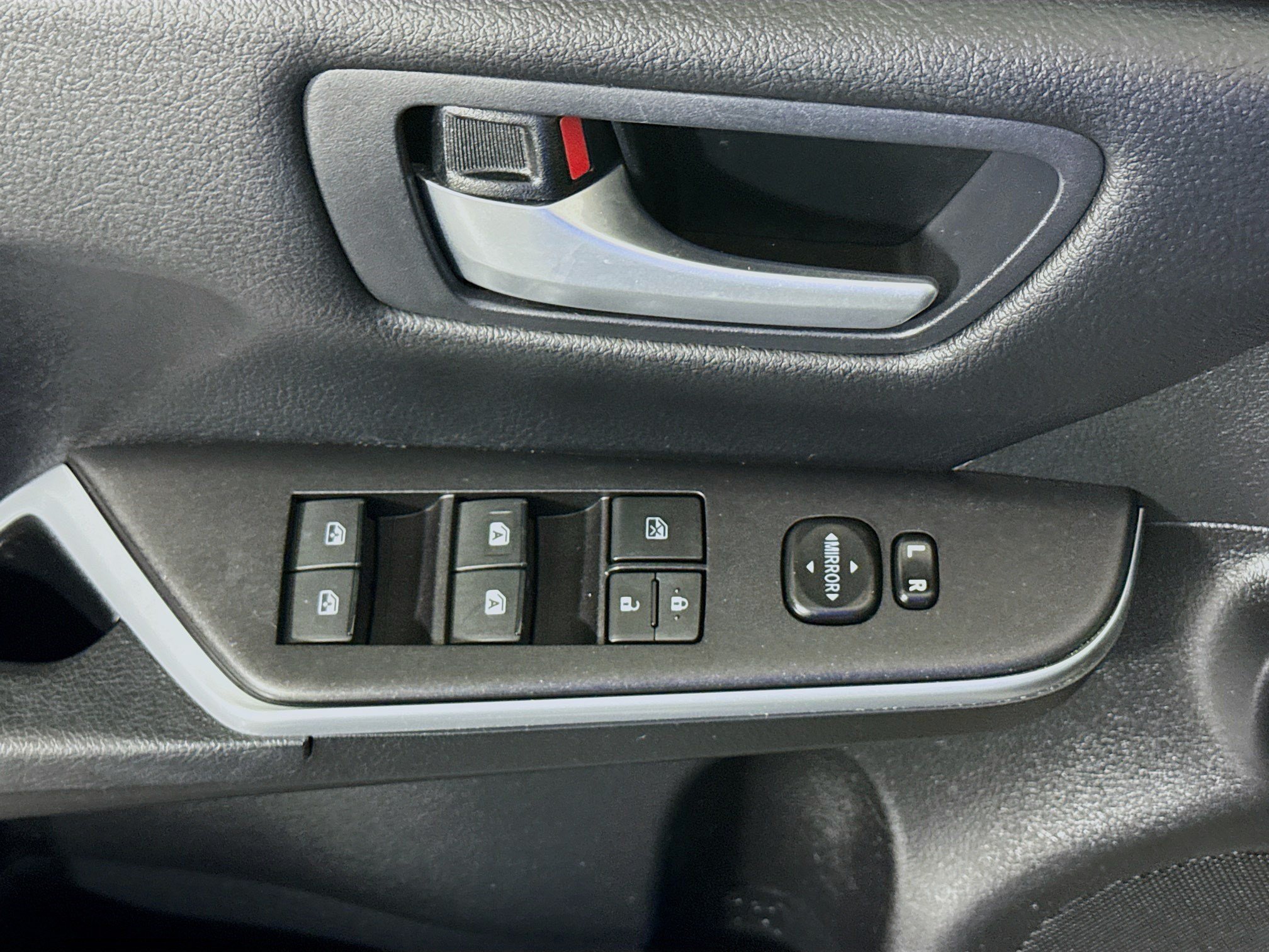 Used 2017 Toyota Camry SE FWD image 23
