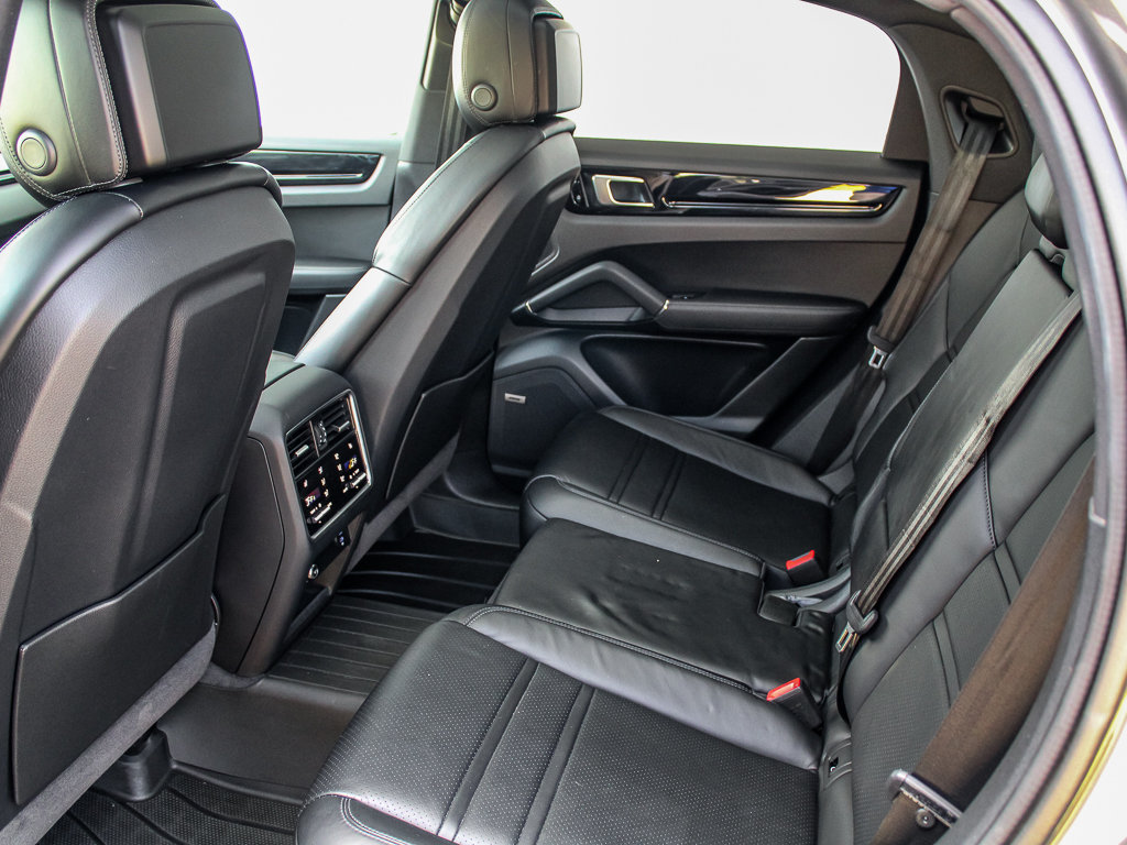 Used 2021 Porsche Cayenne Coupe AWD/4WD image 26