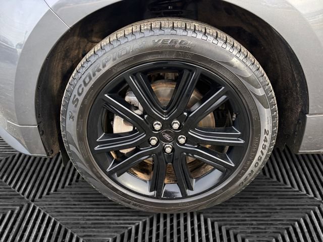 Used 2024 Ford Edge ST-Line w/ Class II Trailer Tow Package image 14