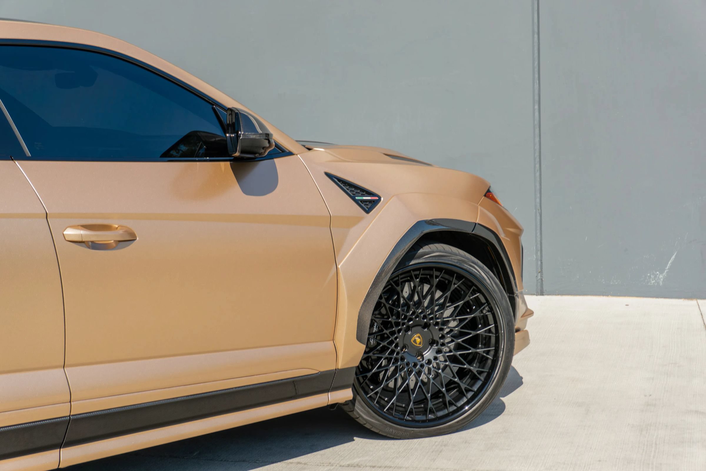Used 2023 Lamborghini Urus Performante AWD/4WD image 42