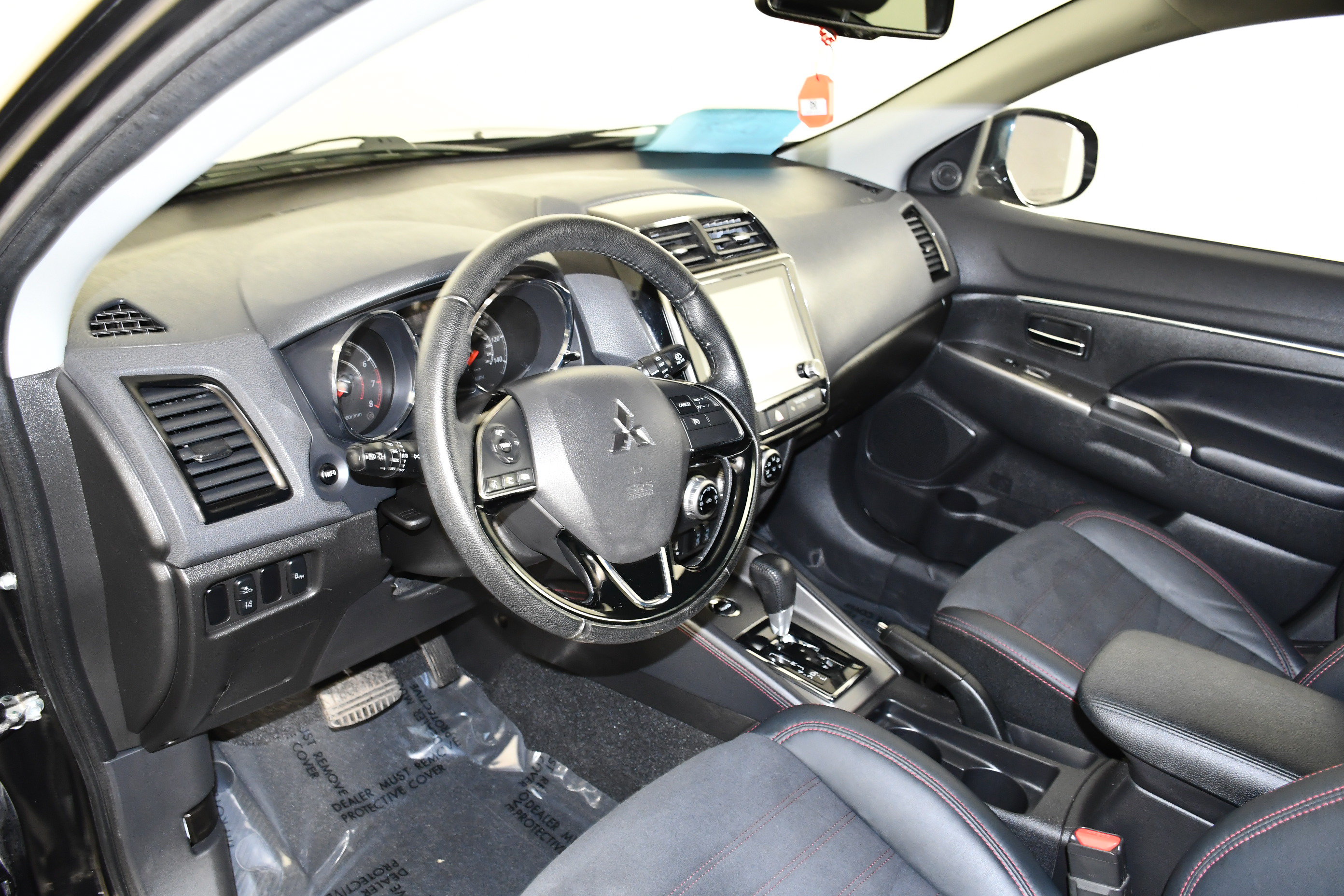 Used 2023 Mitsubishi Outlander Sport SE AWD/4WD image 36