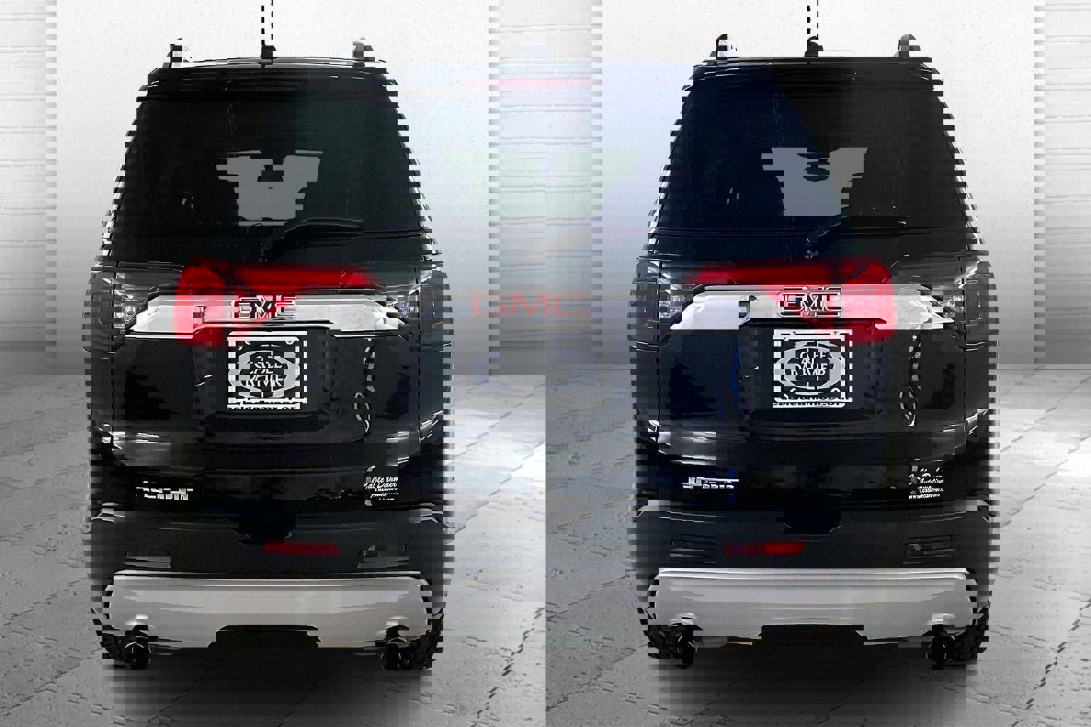 Used 2017 GMC Acadia SLE image 6