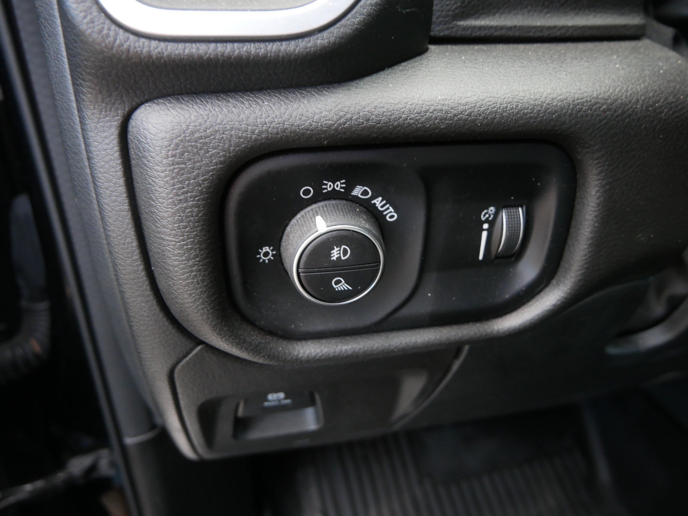 Certified 2022 RAM 1500 Big Horn w/ Trailer Tow Group AWD/4WD image 23