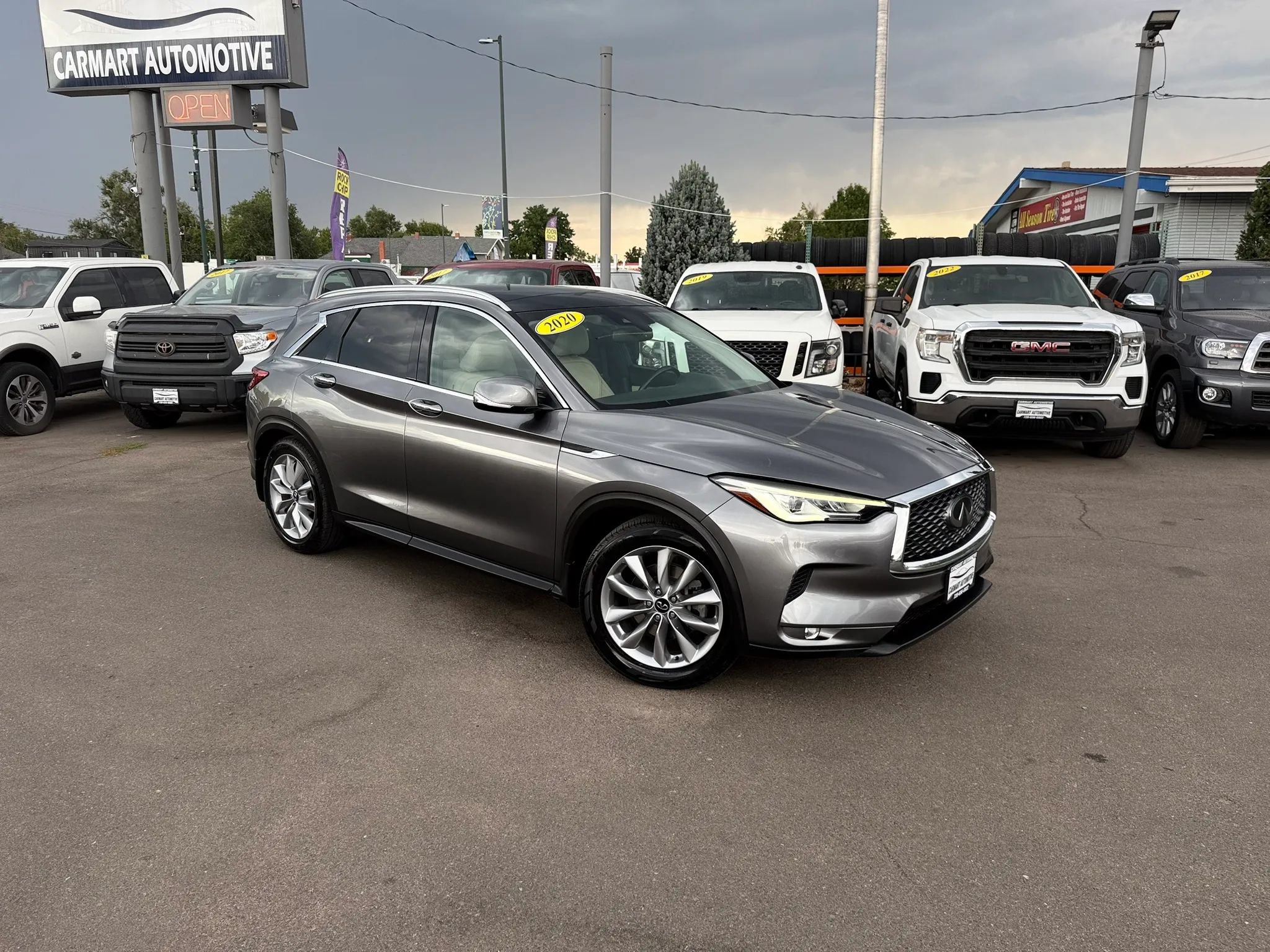 Used 2020 INFINITI QX50 Luxe AWD/4WD image 2
