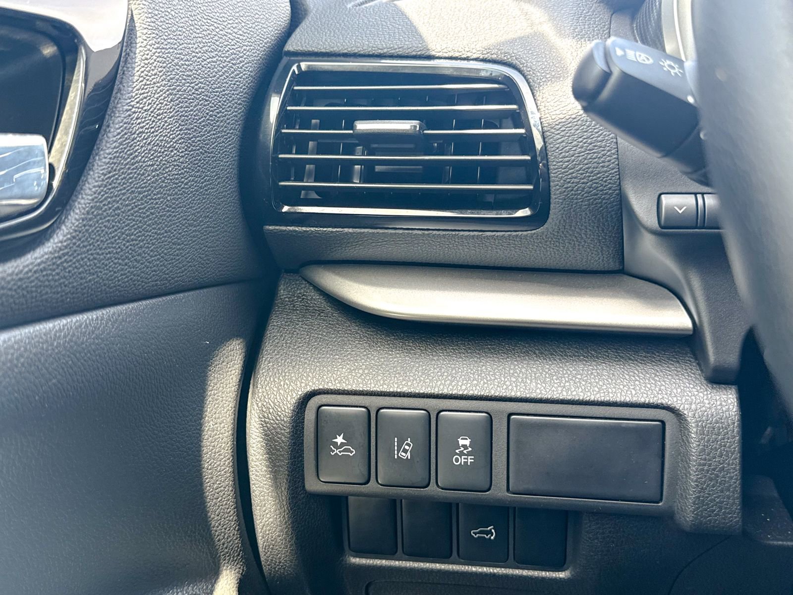 Used 2025 Mitsubishi Eclipse Cross SE AWD/4WD image 43