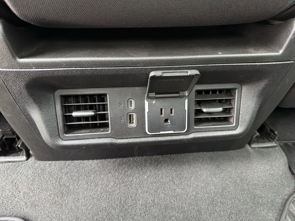 Used 2025 Chevrolet Silverado 1500 LT image 45