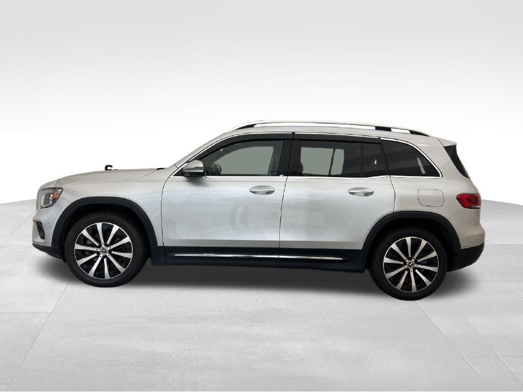 Used 2020 Mercedes-Benz GLB 250 4MATIC image 2