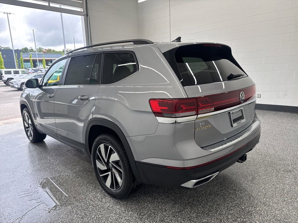 New 2026 Volkswagen Atlas SE image 2