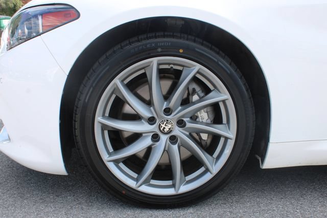 Used 2024 Alfa Romeo Giulia Ti w/ Active Assist Plus Package AWD/4WD image 35