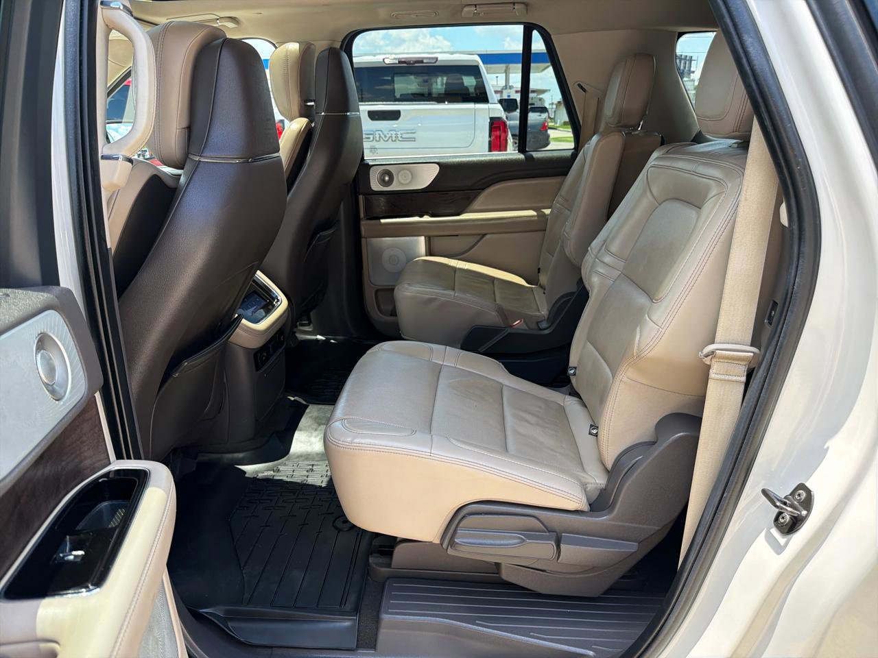 Used 2022 Lincoln Navigator L Reserve RWD image 23
