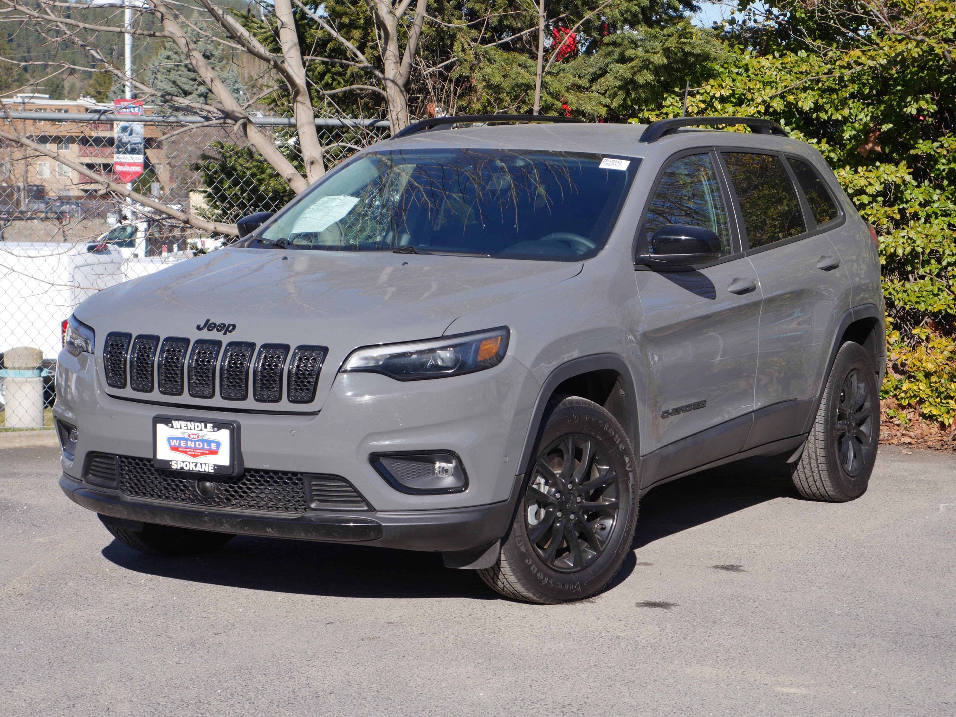 Used 2023 Jeep Cherokee Altitude Lux image 2