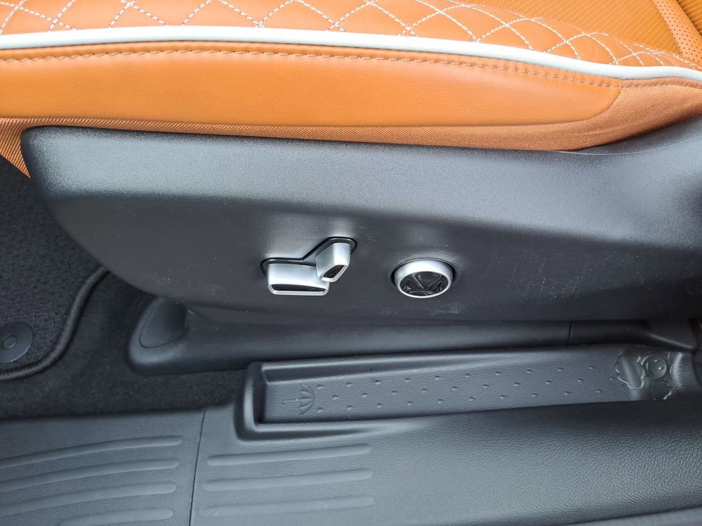 New 2026 Chrysler Pacifica Pinnacle w/ Trailer Tow Group image 17