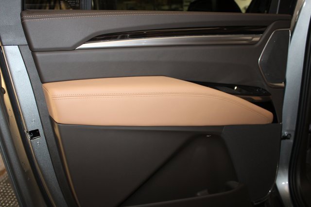 New 2026 Cadillac Escalade ESV Luxury w/ Touring Package image 15