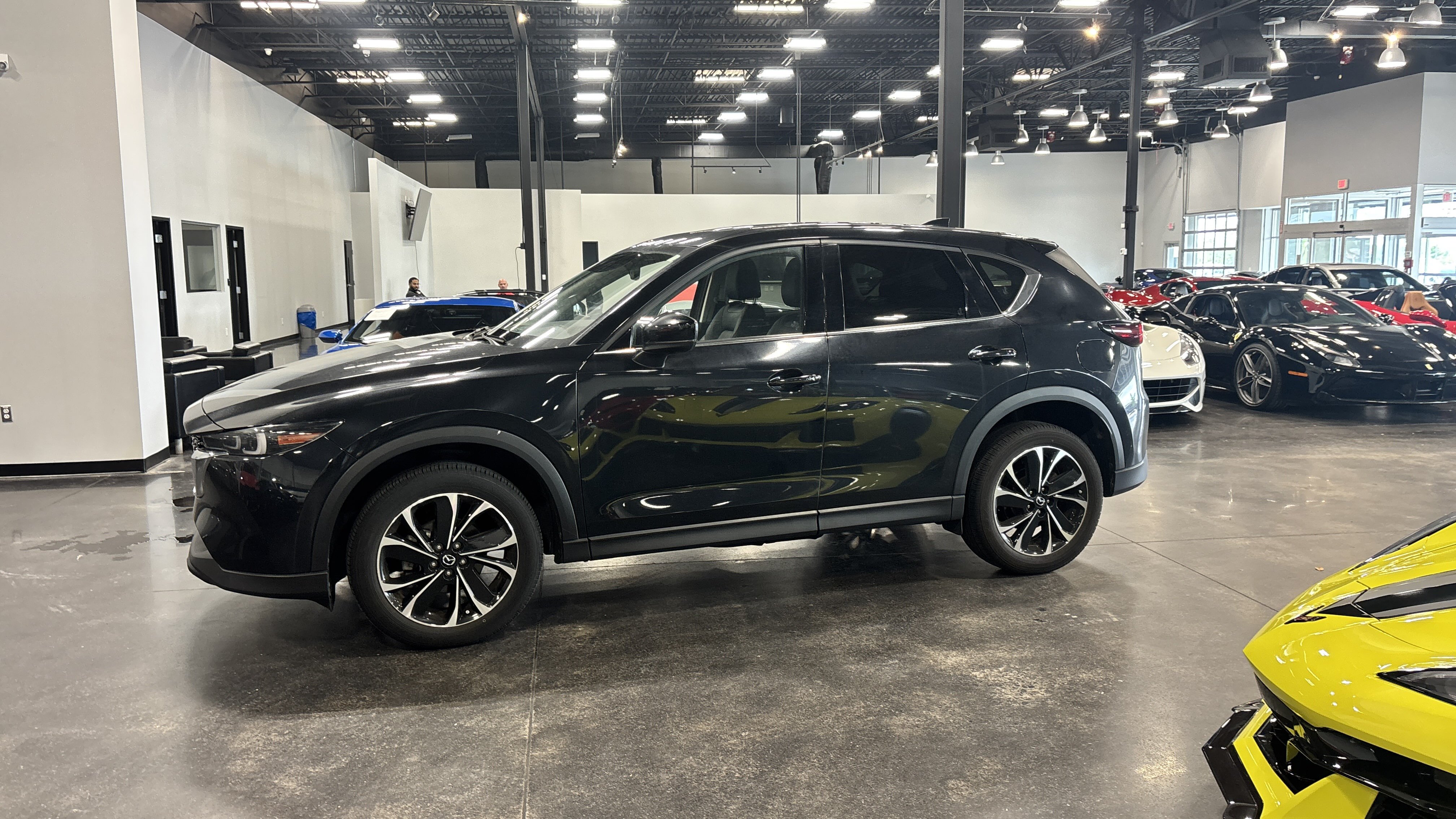 Used 2023 MAZDA CX-5 AWD 2.5 S w/ Premium Package image 4