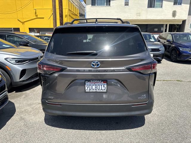 Used 2022 Toyota Sienna LE w/ LE Plus Package AWD/4WD image 4