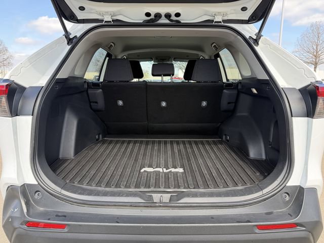 Used 2025 Toyota RAV4 LE image 28