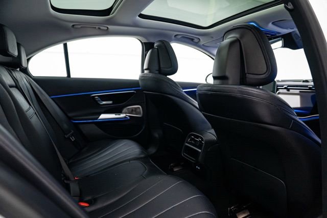 Used 2025 Mercedes-Benz E 350 4MATIC Sedan image 17