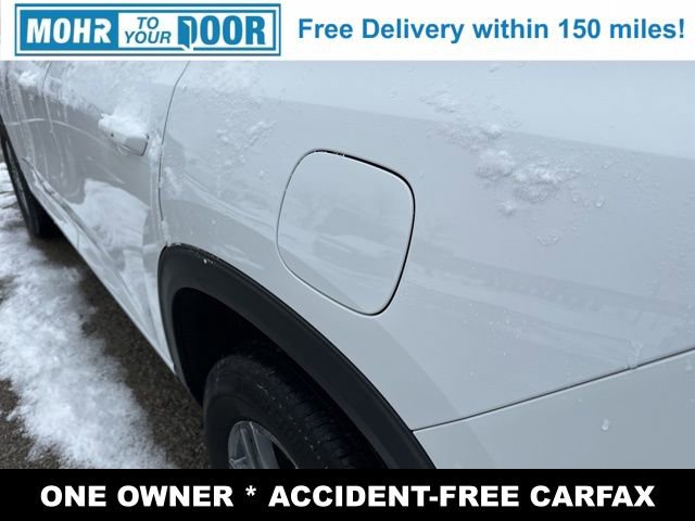 Used 2025 GMC Acadia Elevation image 10